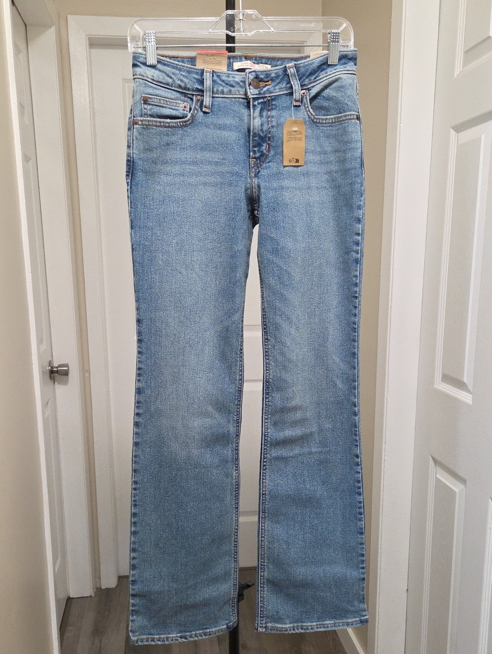 NWT Levi's Superlow Boot Jeans Light Wash Low Rise Bootcut Denim Cotton Blend - Picture 2 of 9